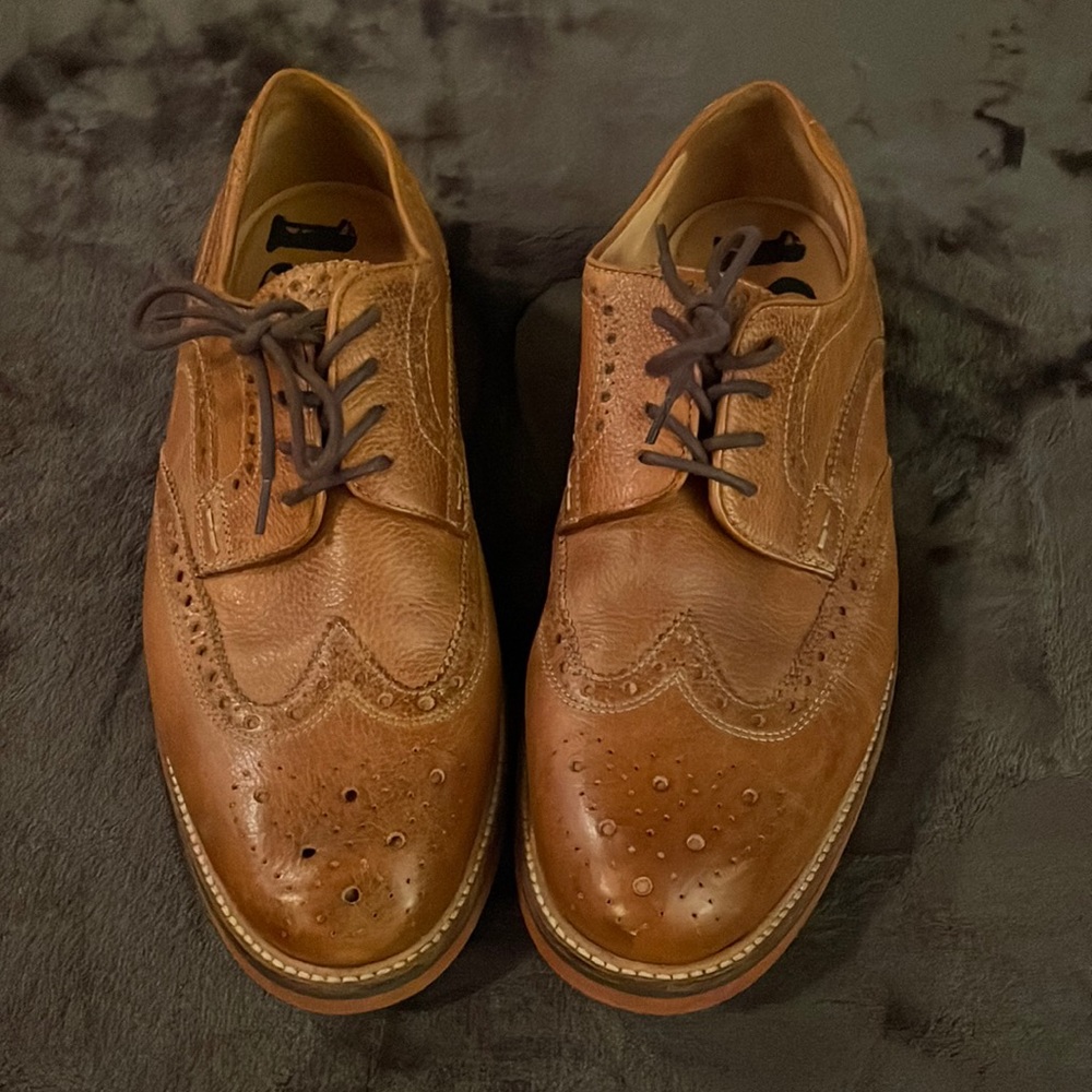 1901 Wing Tip Buck style shoes light weight 11m